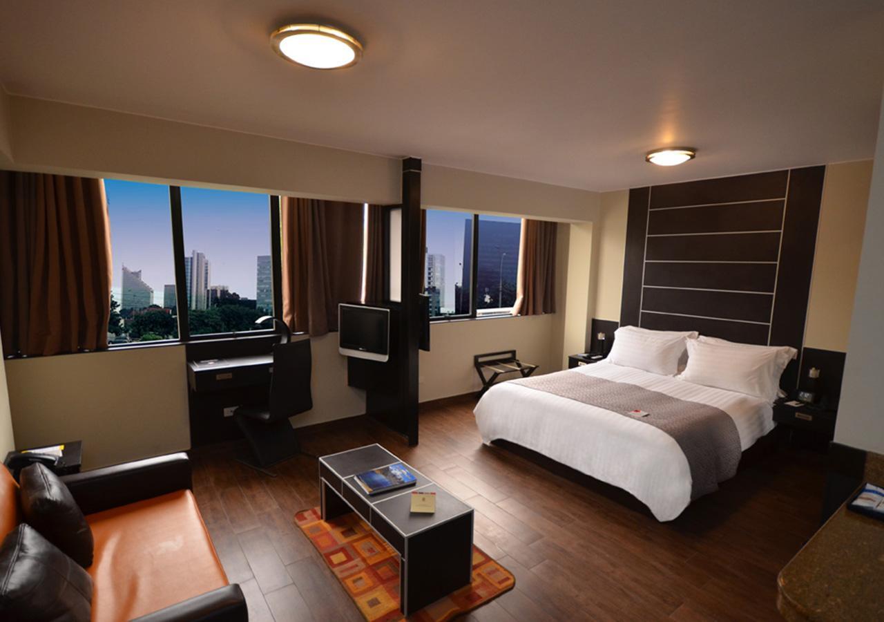 Qp Hotels Lima Exterior photo