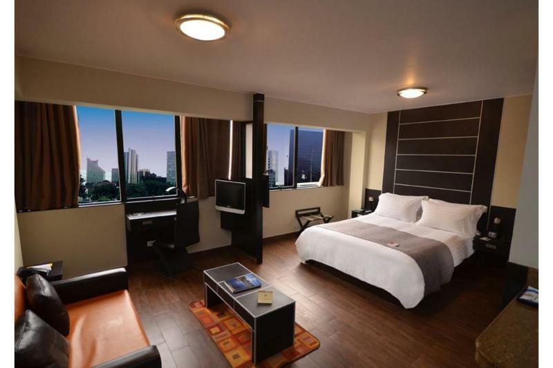 Qp Hotels Lima Exterior photo